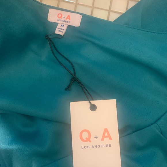 NWT- Womens (size medium) Q+A floral wrap dress - Picture 7 of 7